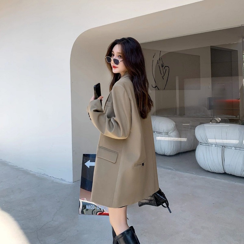 Giacca da donna nera di marca  - Women Streetwear Brand recensione e prezzo