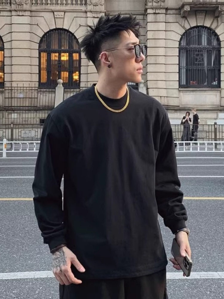 T-shirt a maniche lunghe in pu - Streetwear Brand Drops recensione e prezzo