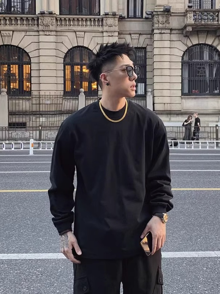 T-shirt a maniche lunghe in pu - Streetwear Brand Drops recensione e prezzo