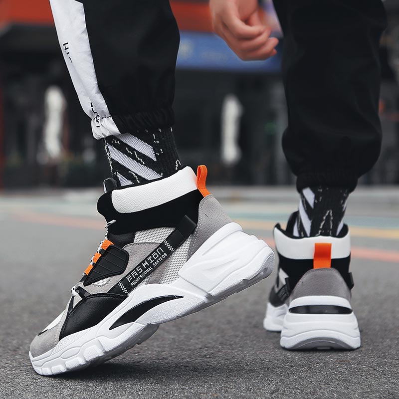 Hightop di trasporto degli uom - Streetwear Brand Drops recensione e prezzo