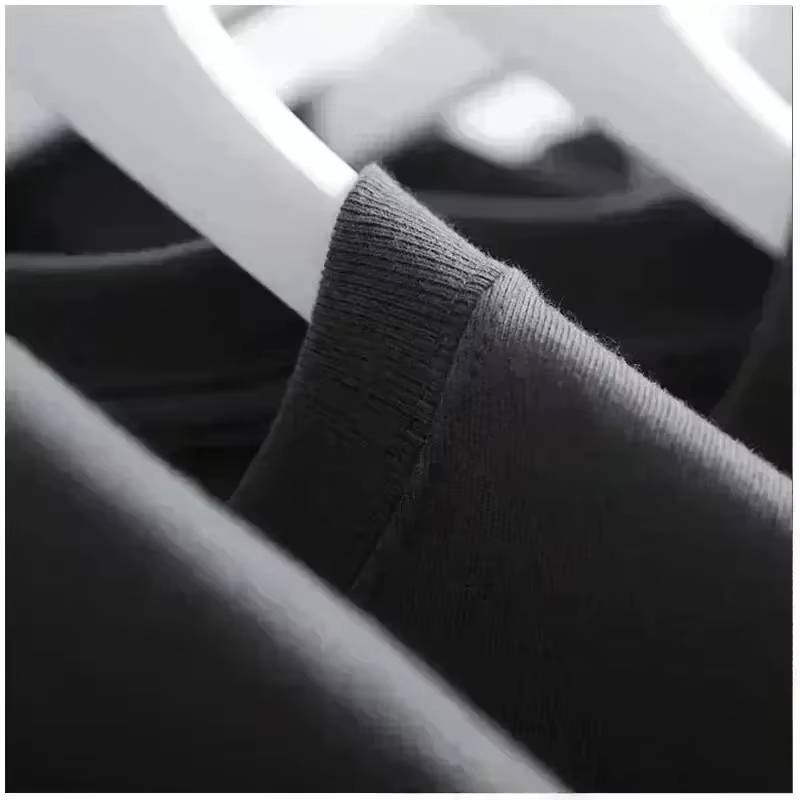 T-shirt in cotone con grafica  - Streetwear Brand Shirts recensione e prezzo